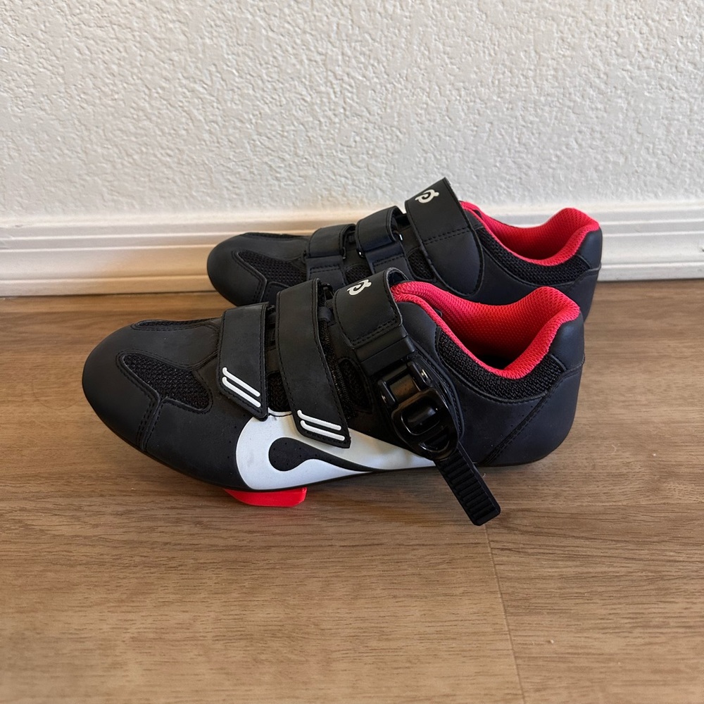 PELOTON CYCLING SHOES WITH CLIPS - SIZE 38